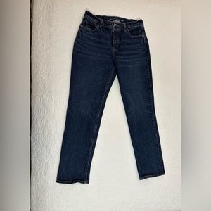 Old Navy High Rise Slouchy Straight Size 6. Medium wash jeans